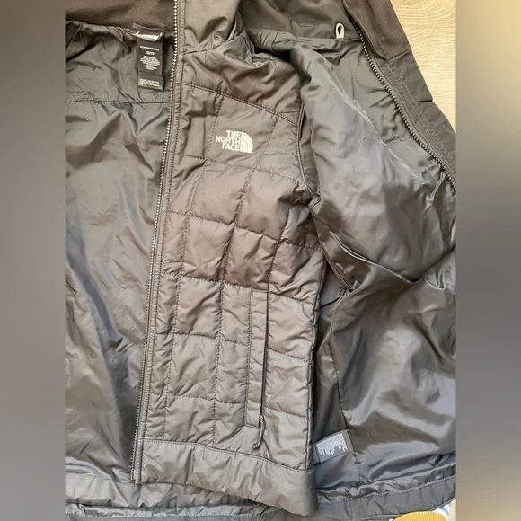The North Face women’s XS Triclimate 3-in-1 Jacket NWOT
